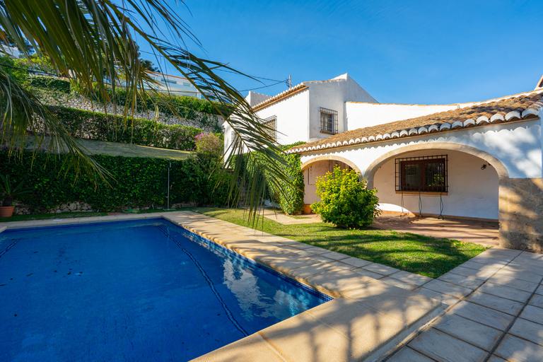 Property thumbnail 2