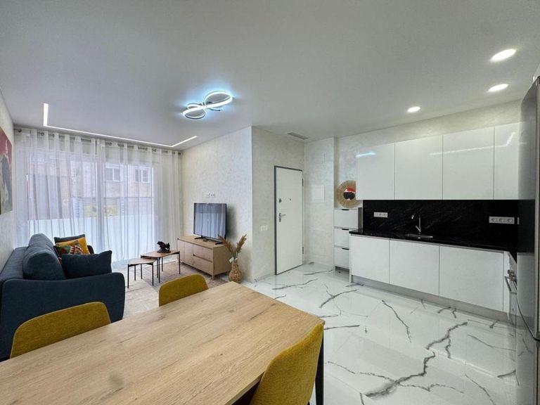 Property thumbnail 1