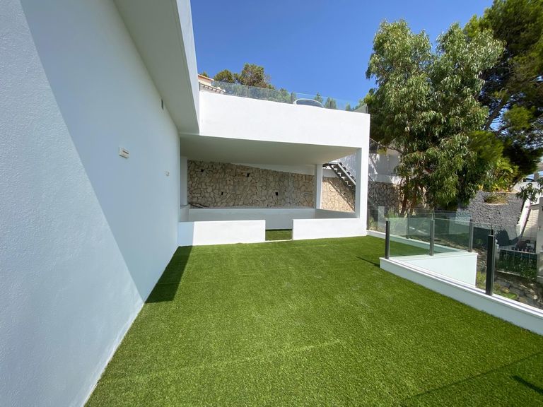 Property thumbnail 6