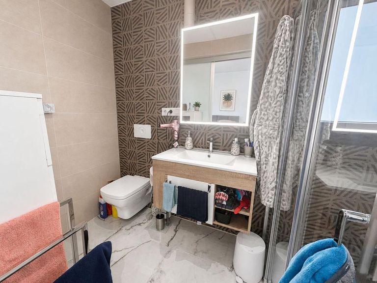 Property thumbnail 11