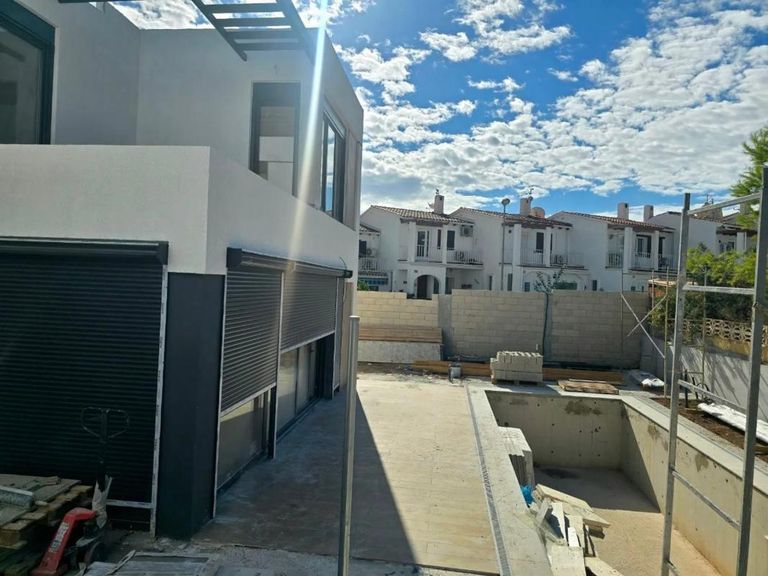 Property thumbnail 12