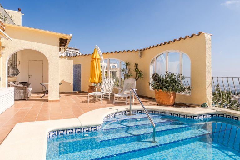 Property thumbnail 3