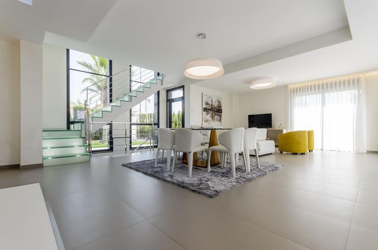 Property thumbnail 11
