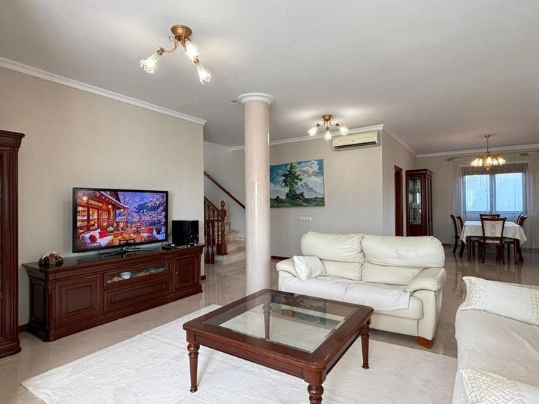 Property thumbnail 13