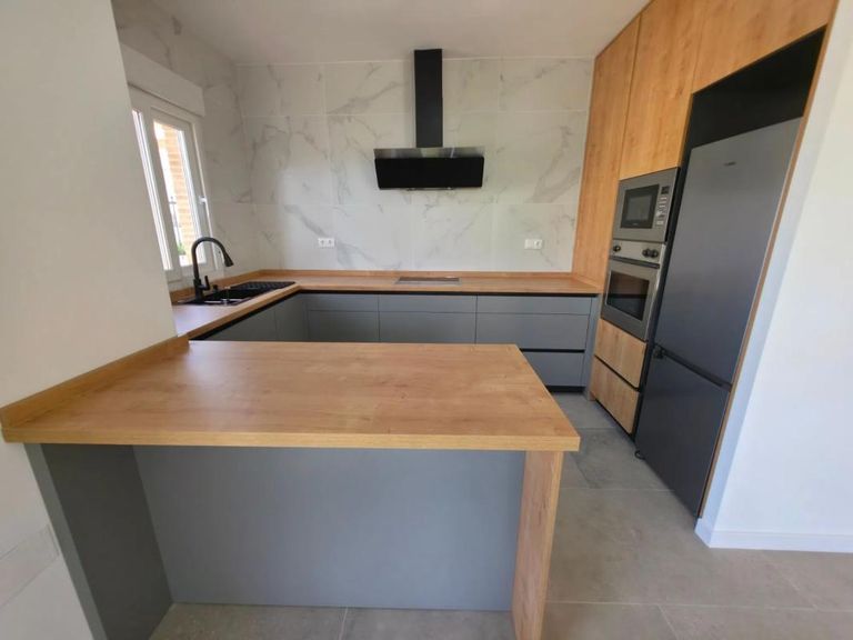 Property thumbnail 8