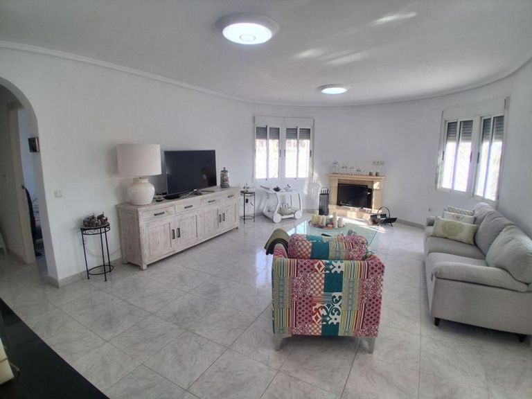 Property thumbnail 9