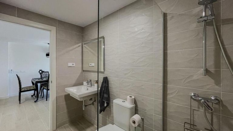 Property thumbnail 16