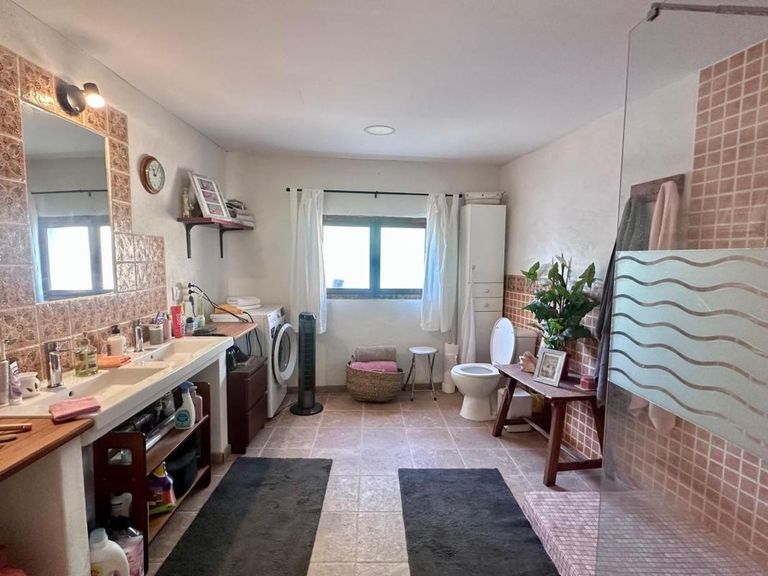 Property thumbnail 9