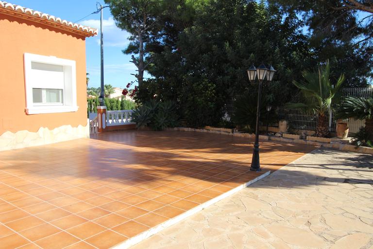 Property thumbnail 2