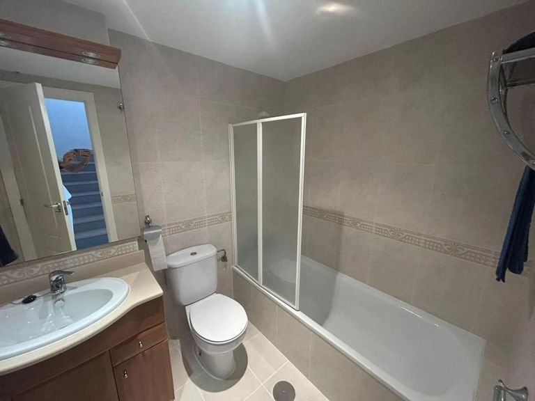 Property thumbnail 12