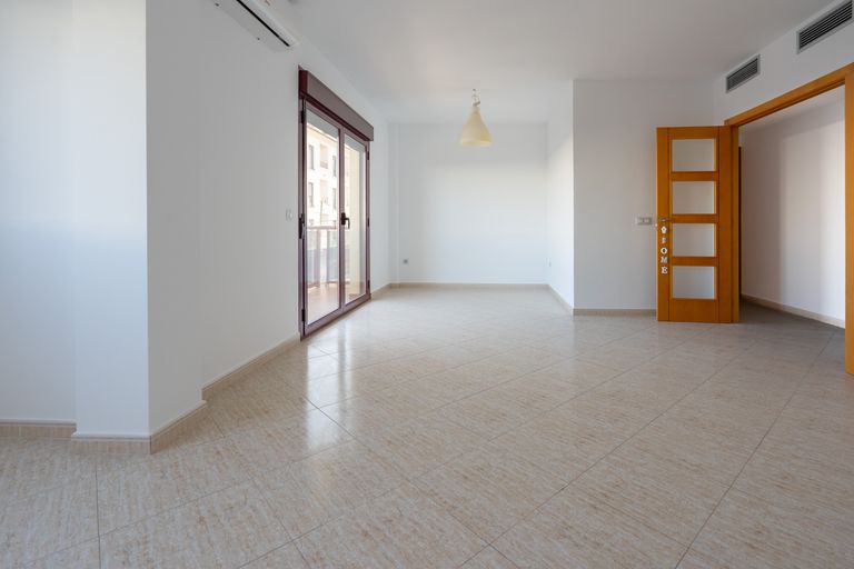 Property thumbnail 1