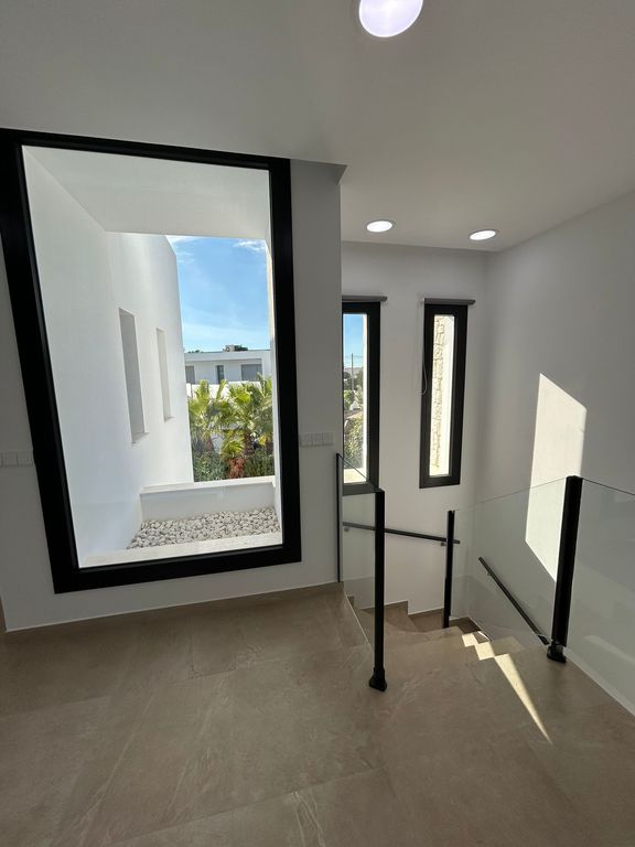 Property thumbnail 12