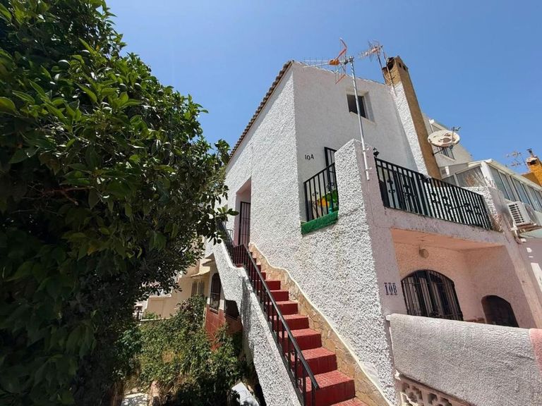2 bedroom House / Villa in Costa Blanca, Costa Blanca - Property VC571915