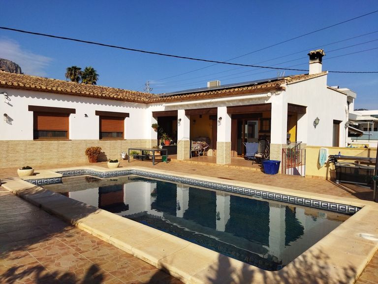 Property thumbnail 1