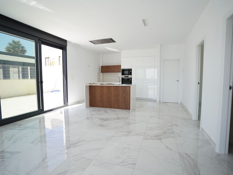 Property thumbnail 11