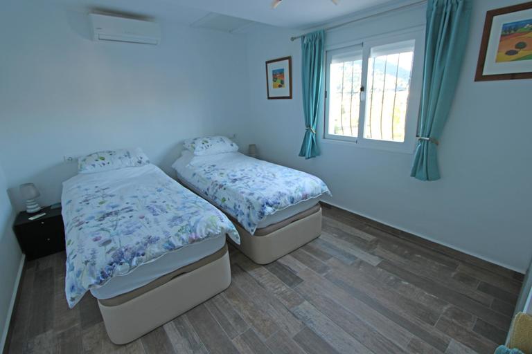 Property thumbnail 11