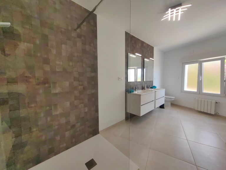 Property thumbnail 35