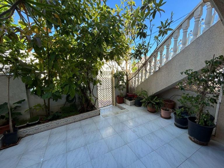 Property thumbnail 4