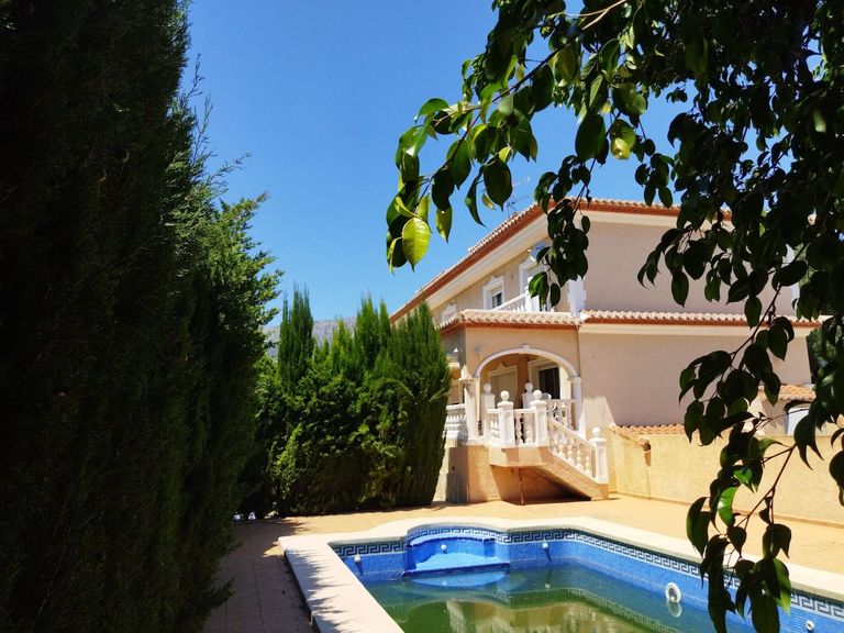 Property thumbnail 1