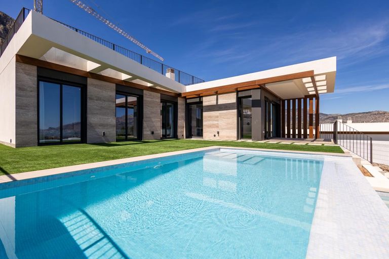 Property thumbnail 1