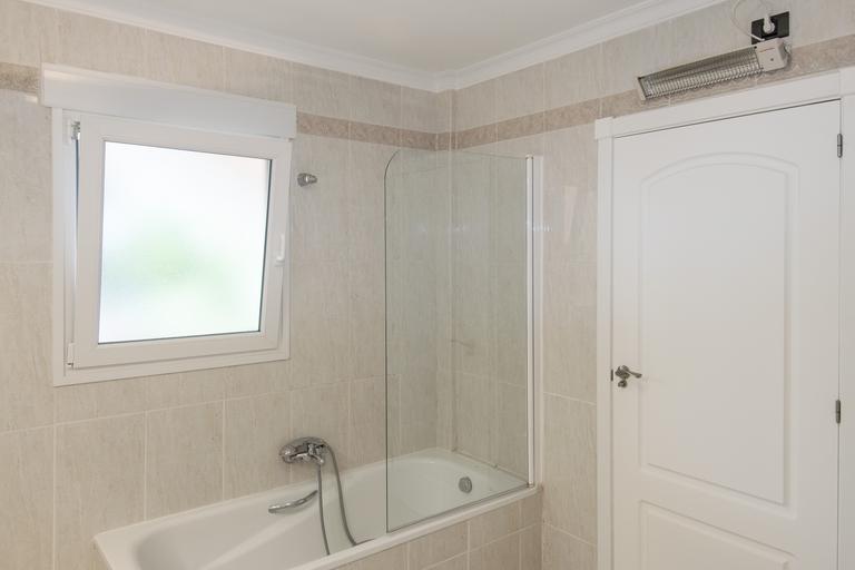 Property thumbnail 12