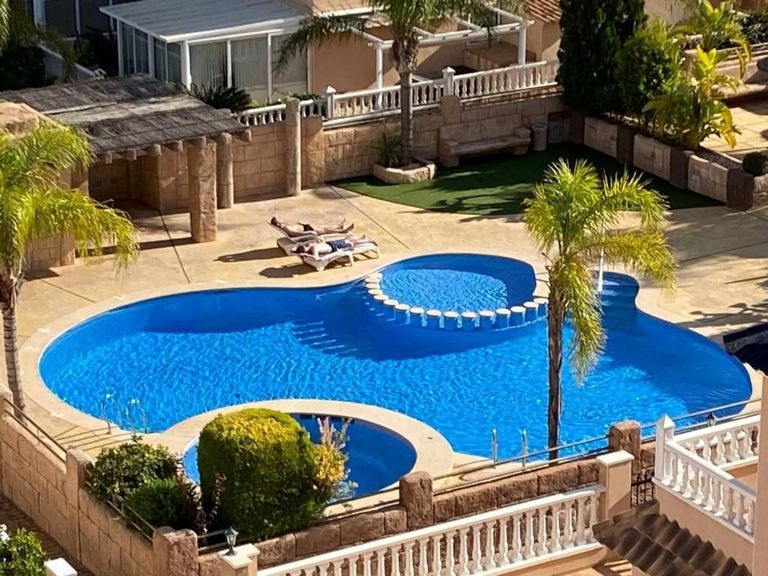 Property thumbnail 1