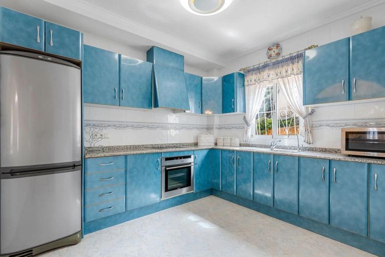Property thumbnail 10