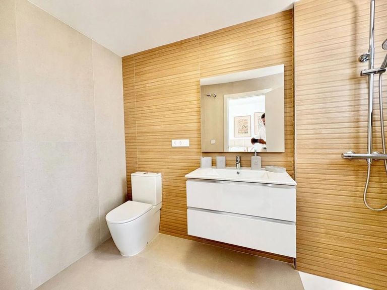 Property thumbnail 9