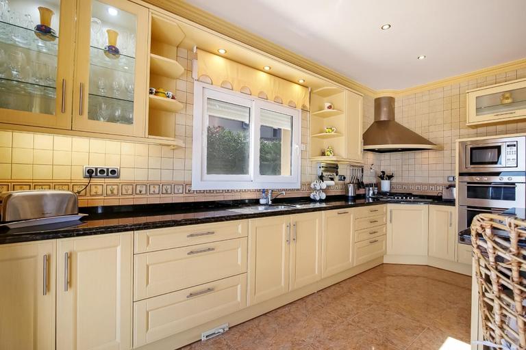 Property thumbnail 12