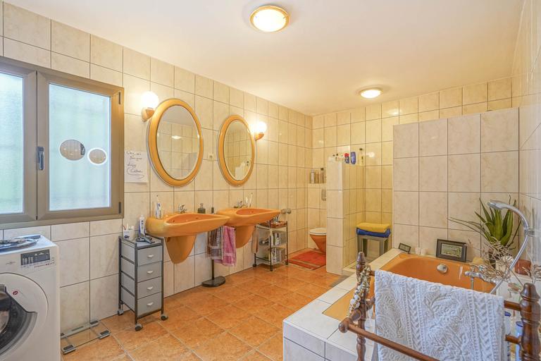 Property thumbnail 38
