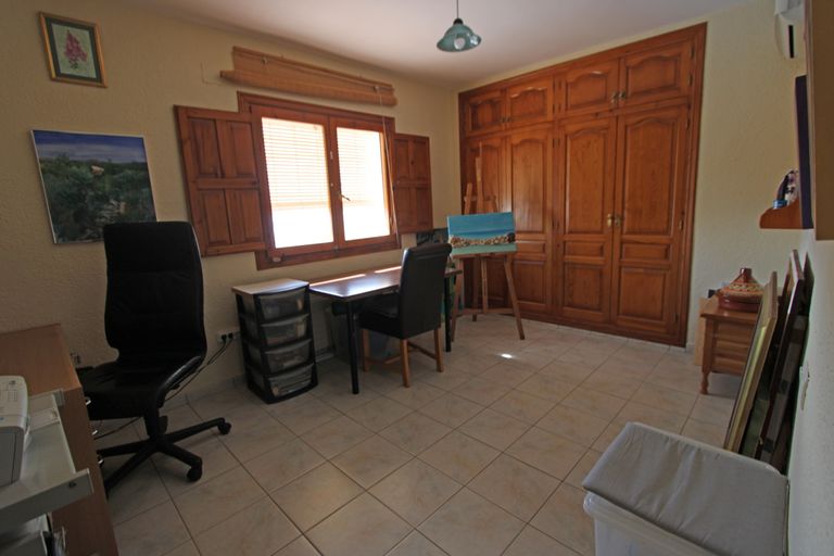 Property thumbnail 13