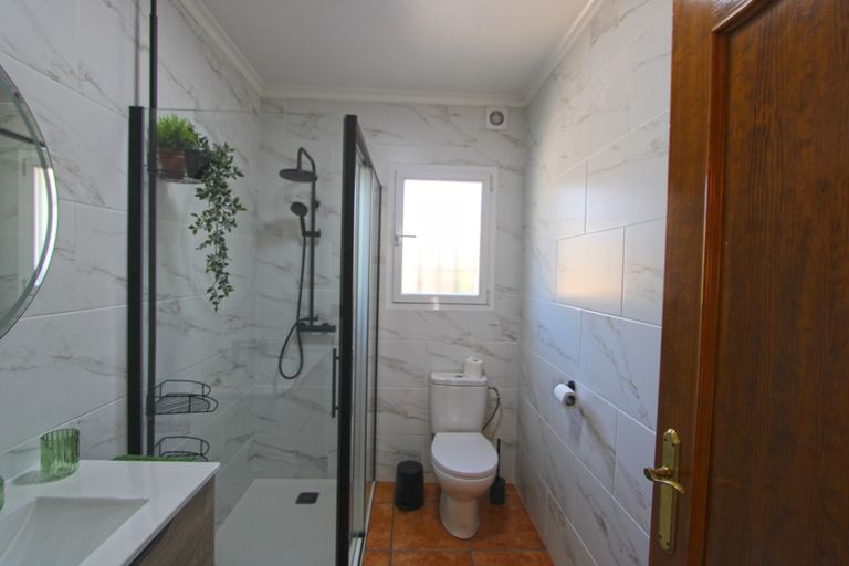Property thumbnail 12