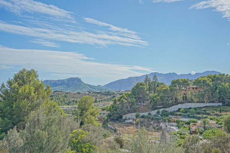 Property thumbnail 2
