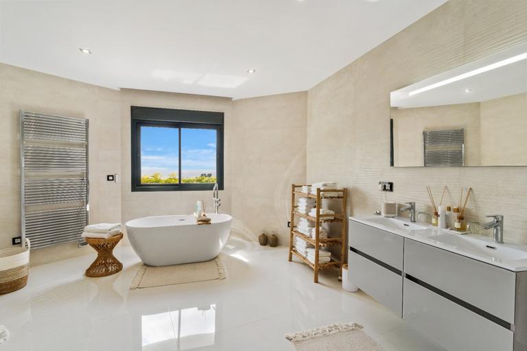 Property thumbnail 43