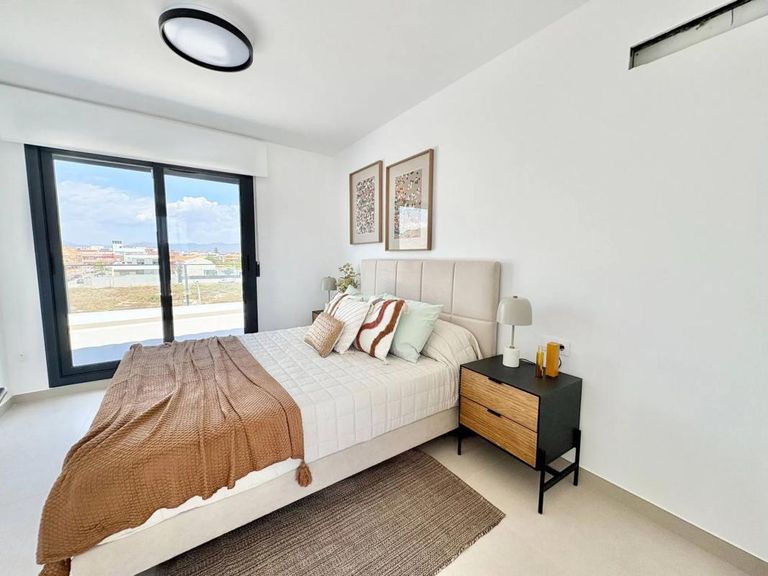 Property thumbnail 23