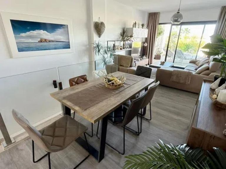Property thumbnail 25