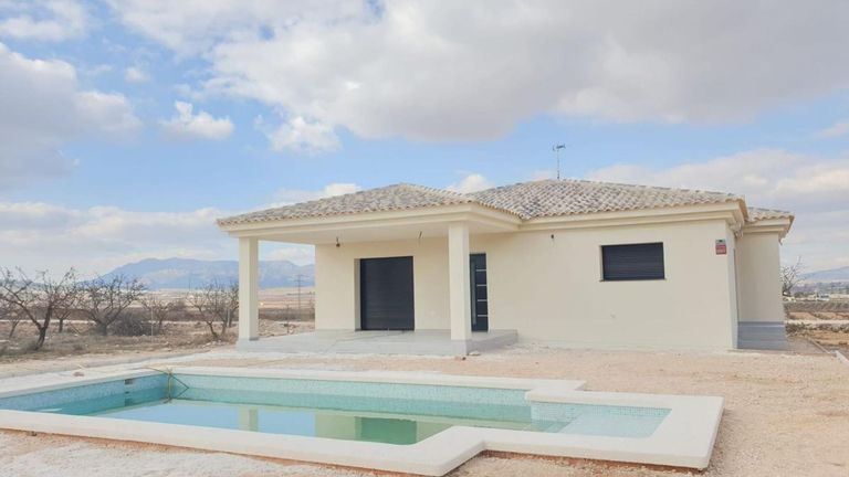 Property thumbnail 2
