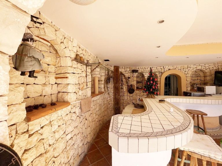 Property thumbnail 15