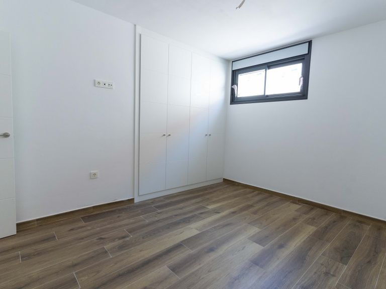 Property thumbnail 9