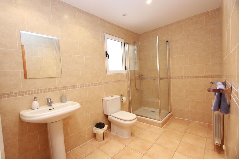 Property thumbnail 25