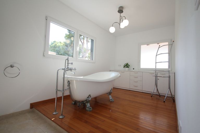 Property thumbnail 13