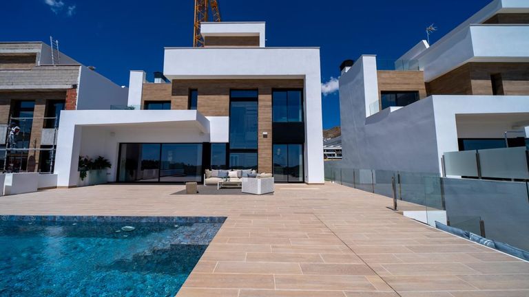 Property thumbnail 1