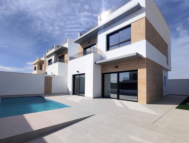 Property thumbnail 1