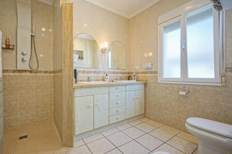 Property thumbnail 14