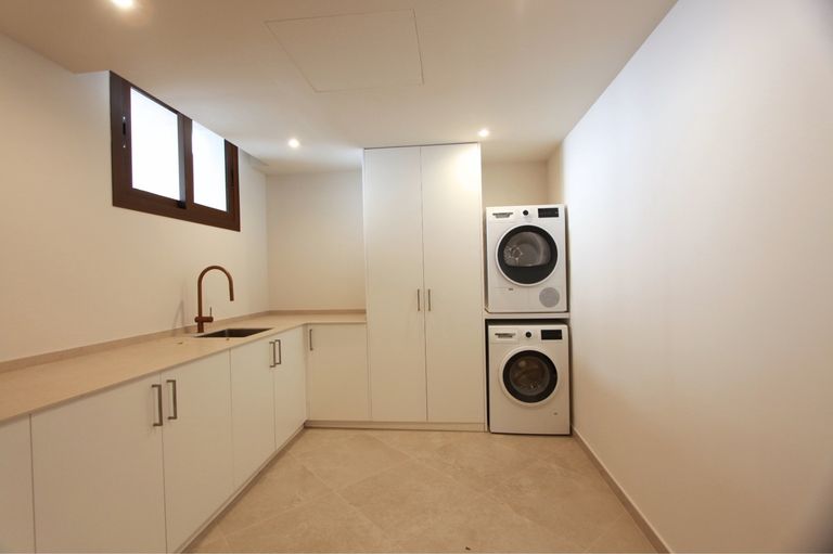 Property thumbnail 35
