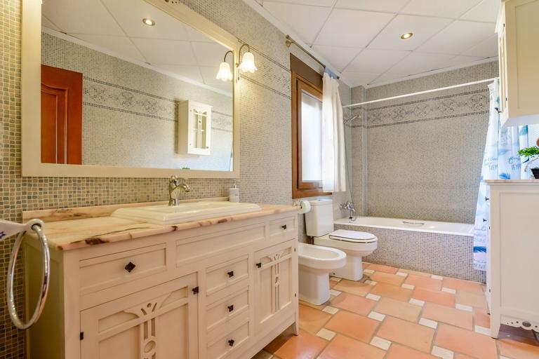 Property thumbnail 1