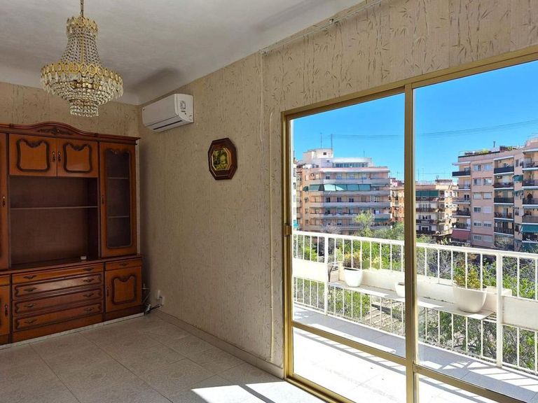 Property thumbnail 4