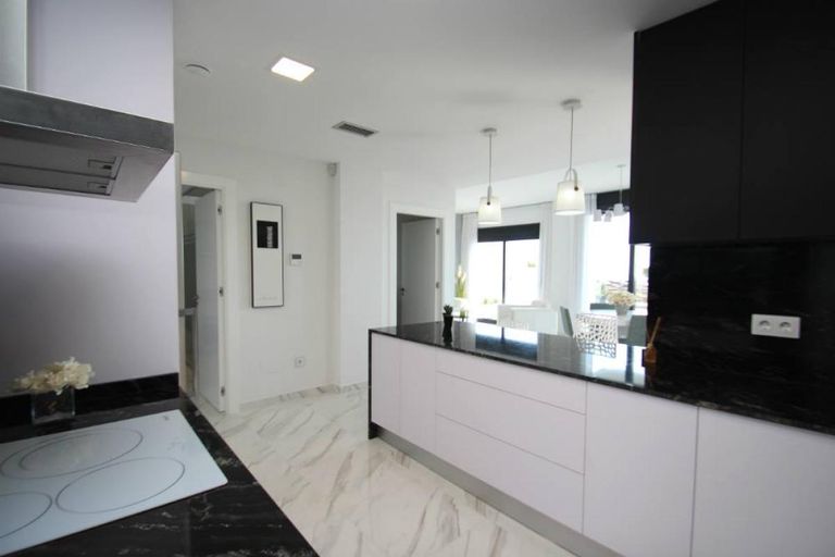 Property thumbnail 35