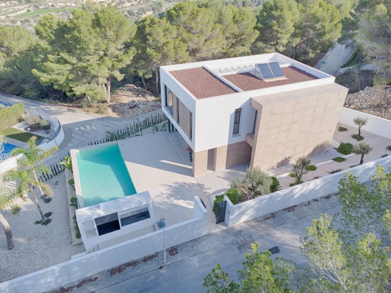 Property thumbnail 2