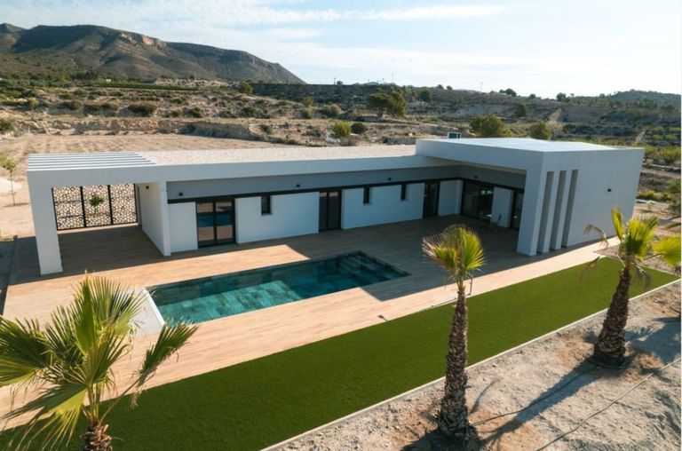 Property thumbnail 6